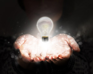 七座汽车是六年免检吗