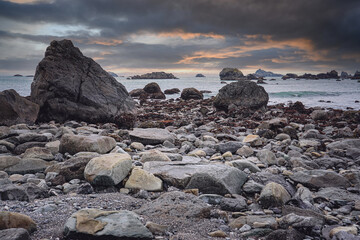 七座汽车是六年免检吗