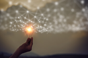 七座汽车是六年免检吗